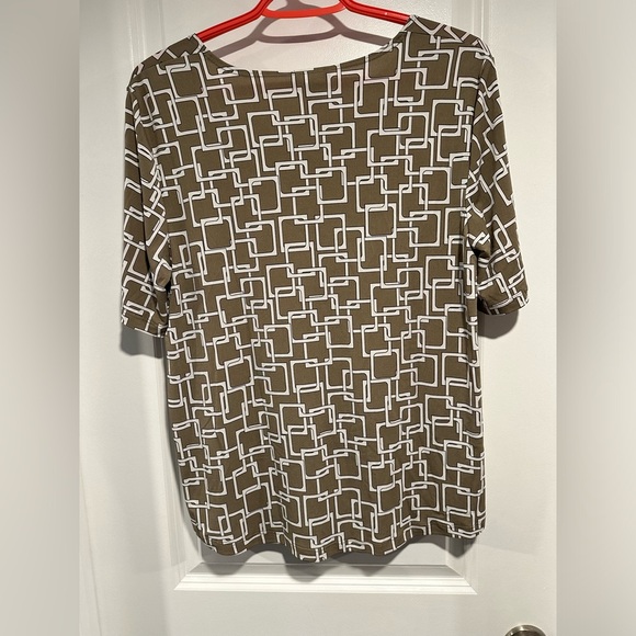 Kim & Co. Brazil Knit Short Sleeve Ruched Front Top - Picture 4 of 9